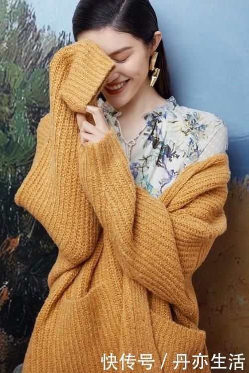 雾霾|皮肤暗黄的女人,建议多穿这3个高级色,减龄显白不止一点点