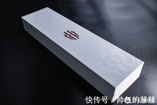 nfc|一款来自手机厂商“不浮躁”的手表：红魔手表精钢版