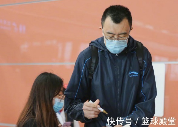 黄思静|4消息!女篮实力榜更新,大韩未痊愈,北控获哈斯,徐杰特训三分