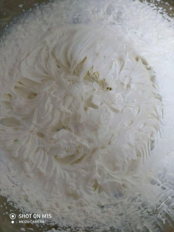 高颜值|松软香甜的美丽俏佳人，草莓抱抱卷，好吃又高颜值