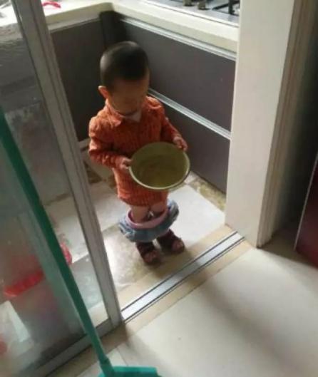 可爱|“娃在静悄悄,准是在作妖”七张图带你看看,熊孩子一点都不可爱