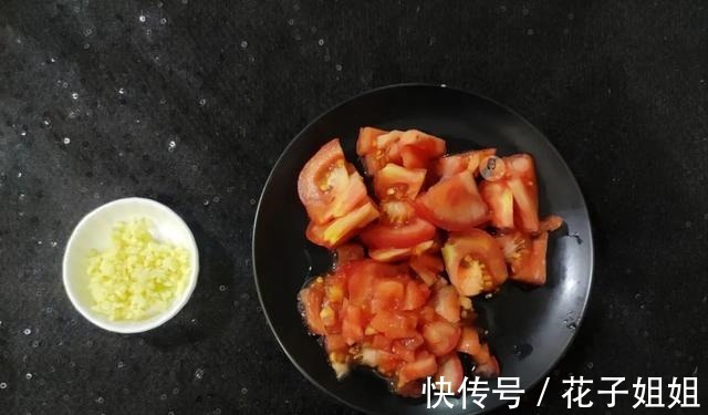 美味|天热没有食欲,教你做酸甜开胃的茄汁虾仁,营养美味,吃了还想吃!