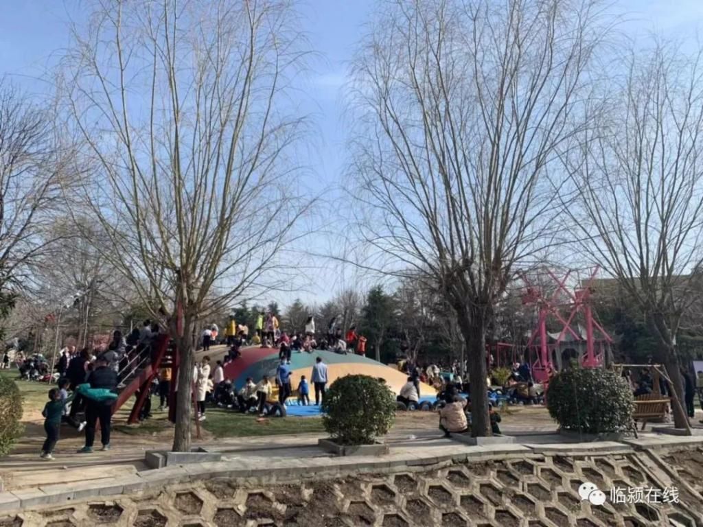 漯河人免费入园!这个景区春节人山人海,好热闹...