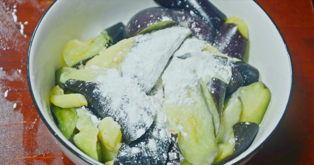 食用盐|夏天要多吃茄子，教你一个新吃法，好吃不腻，一周做6次也不够