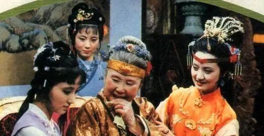 表演太出色,风头盖过陈晓旭,邓婕才是《红楼梦》中人