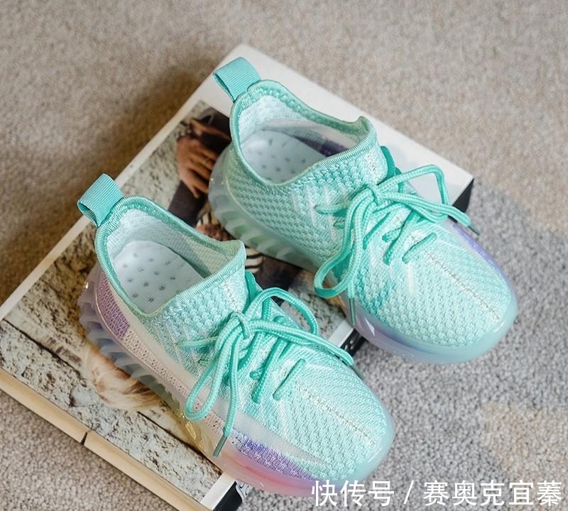 媳妇|就别给孩子穿高帮鞋了,看我媳妇给孩子选的运动鞋,轻便又舒适