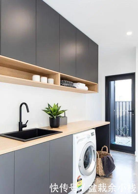 好地方|洗衣机上方是个好地方,吊柜加隔板用来收纳,这个设计参考一下