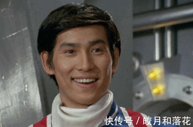 繁衍|你以为泰罗真是奥父亲生的奥特曼繁衍后代，其实1个人就可以