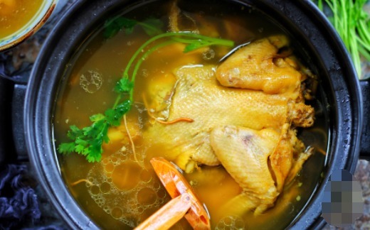 一年四季都馋这汤,隔几天准煲一次,每次都喝个精光,特别过瘾