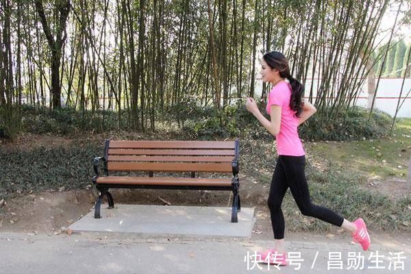 空腹|早上空腹跑步是好是坏?晨跑好还是夜跑好?区别竟然这么大