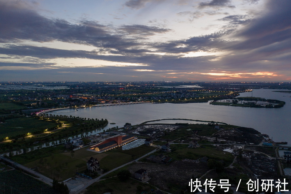 彩平|陶仓艺术中心/裸筑更新