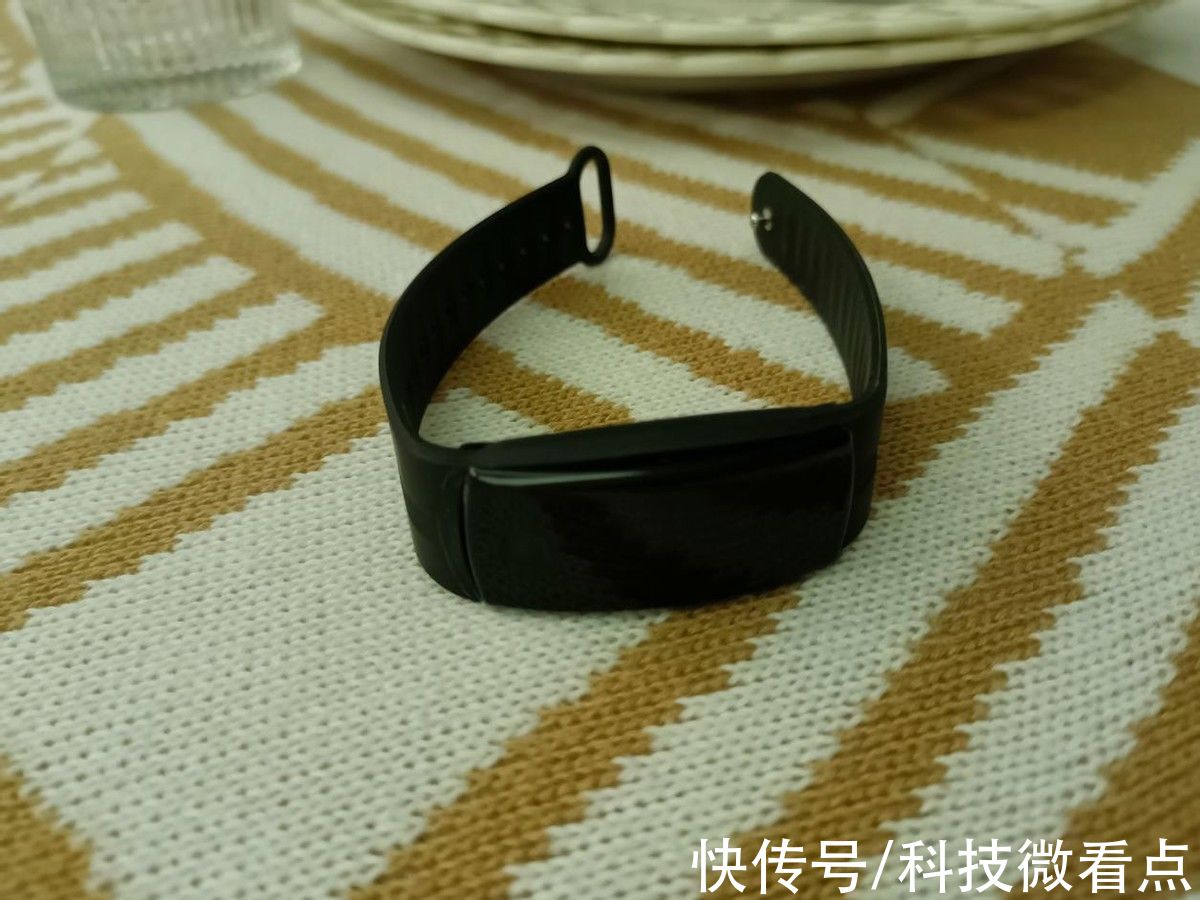 电源|宅家即可完成健身房式锻炼，FITMORE智能健身镜体验评测