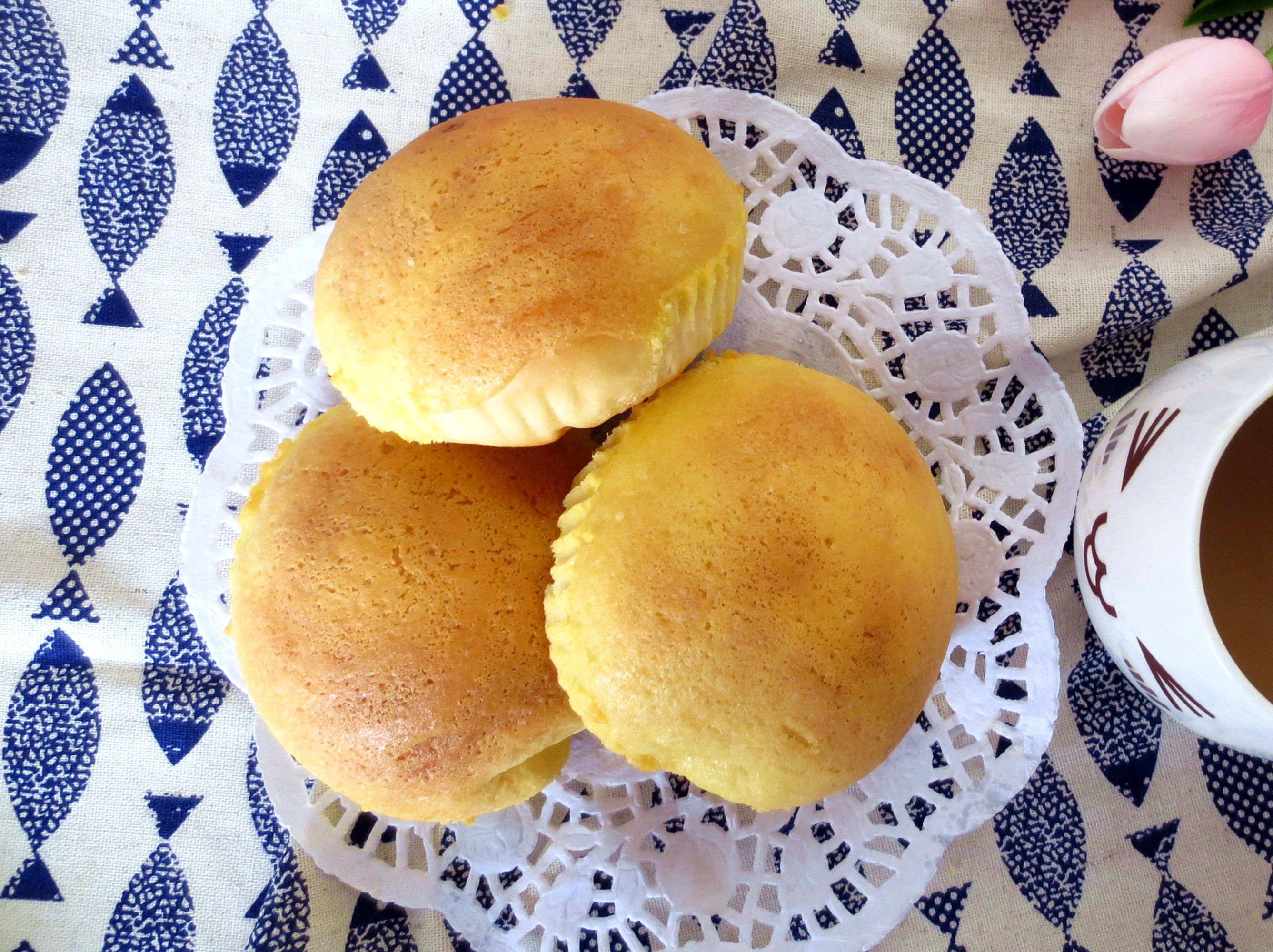 这面包口感像蛋糕，蓬松香软，健康无添加，味道好极了