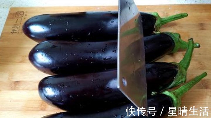 毛钱|夏天,遇到此菜不要手软,8毛钱一斤,上锅一炒,营养又美味