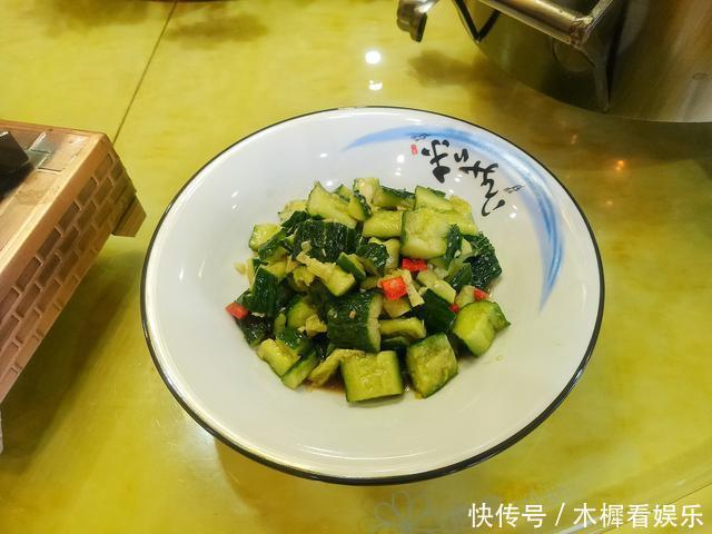 宴席|孩子高考581分,父母大摆10桌宴席,邻居就这分也拿得出手