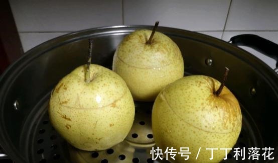 小姐姐|冰糖雪梨炖桃胶简单做法,味道甘甜可口,降燥败火!
