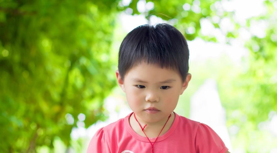 交际圈|孩子内向好还是外向好?想知道将来有没有大发展,只看两点就足够