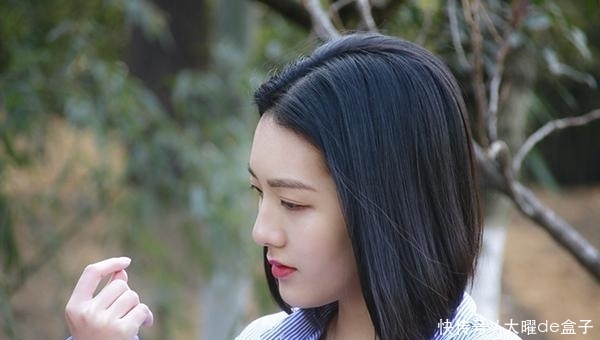 脸上斑点多,女子坚持睡前吃一粒维生素E,后来怎么样了?