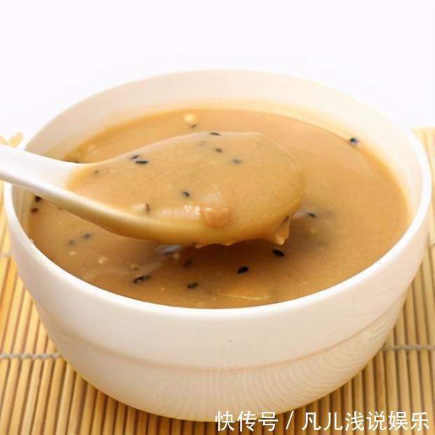 油茶面|童年记忆，用面粉冲水喝，干香浓稠还“管饱，”以后不用做早餐了