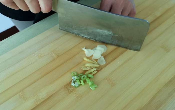 豆角配土豆的这种做法,实在太美味,简单易学,爱吃豆角的看过来