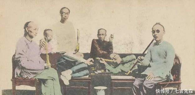 老照片|晚清罕见上色老照片图4女子媚态毕露、图7男子行为让人唾弃