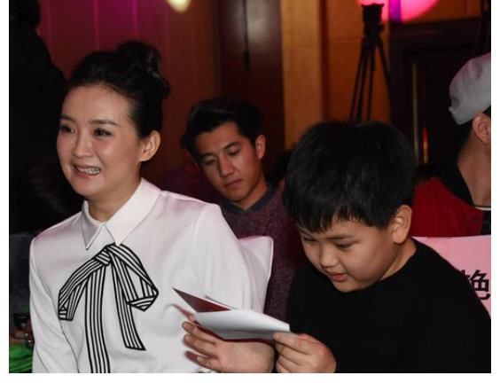 ip|47歲“晴格格”卻變“晴奶奶”：歲月侵蝕你時，連聲招呼都不打？