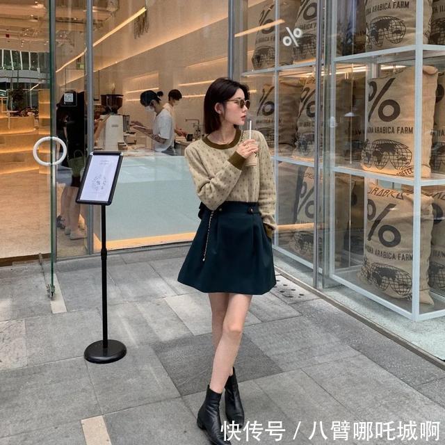 可盐可甜|可盐可甜的早秋搭配,针织衫让你全年美cry!