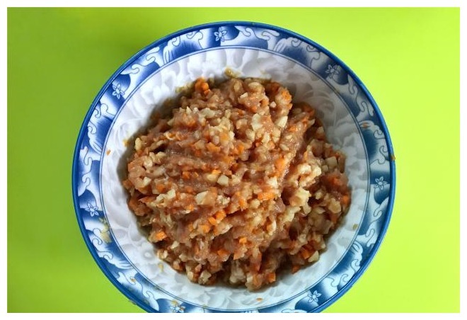 孩子最馋饺子这做法，焦香松脆，鲜嫩多汁，一口一个好过瘾