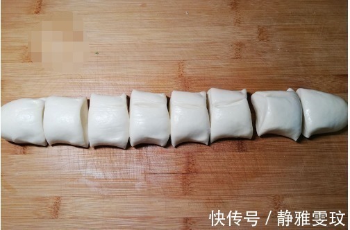 一个萝卜,2个鸡蛋,不用发面,教你这样做馅饼,营养又味美