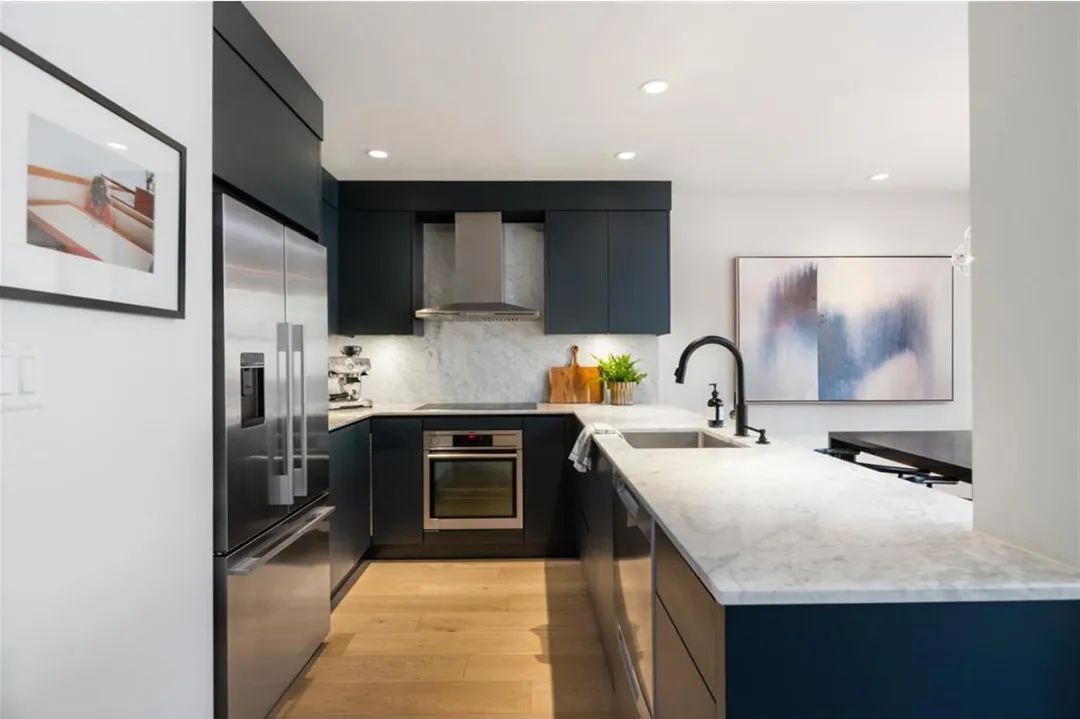 女友|110㎡现代简约，他买带院子的房子，跟女友求婚，浪漫令人羡慕