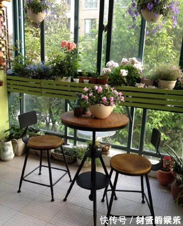 这才是我想要的阳台！种满花，有一个小憩的地方