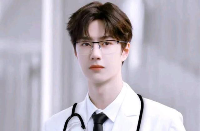 王一博、任嘉伦、鹿晗、张艺兴、邓伦的娱乐消息