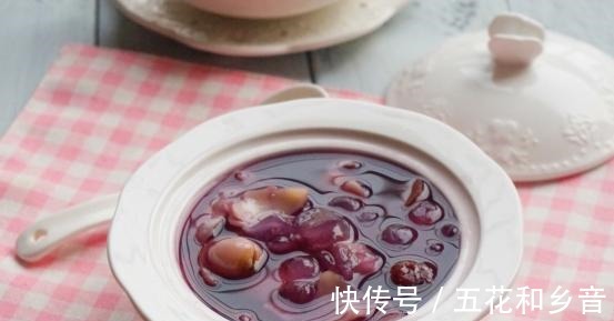 满满胶原蛋白的皂角米紫薯甜汤，甜糯可口，制作简单还好吃！
