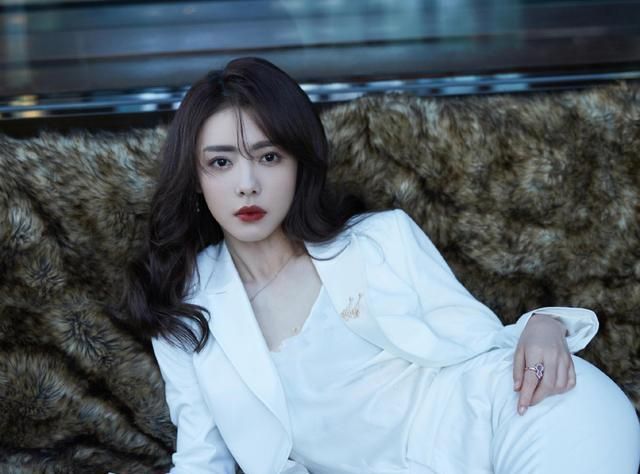 沒吃飯慎入!趙露思韓庚美食口味曝光,這部片子看得人回味無窮