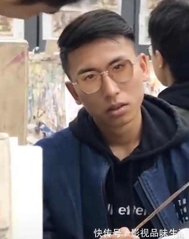 眼镜!美术生上课偷睡觉,在脸上画“双重保险”画假眼睛还戴了假眼镜!