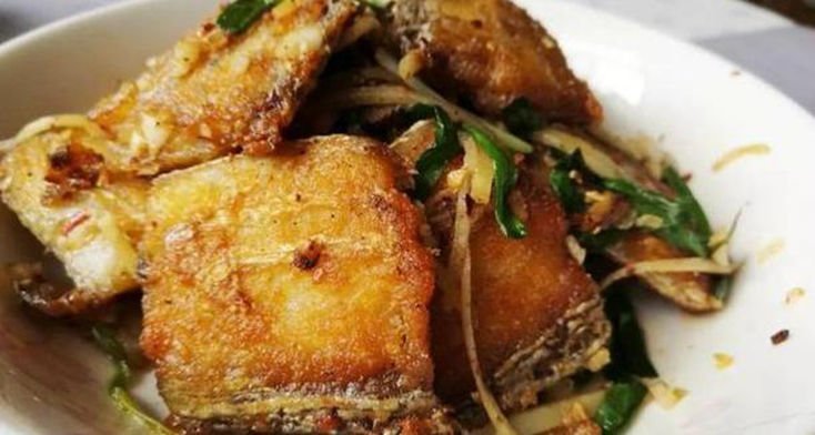 美食精选:蒜椒红烧鲤鱼,干煎带鱼,彩椒牛肉炒蘑菇,干锅花菜