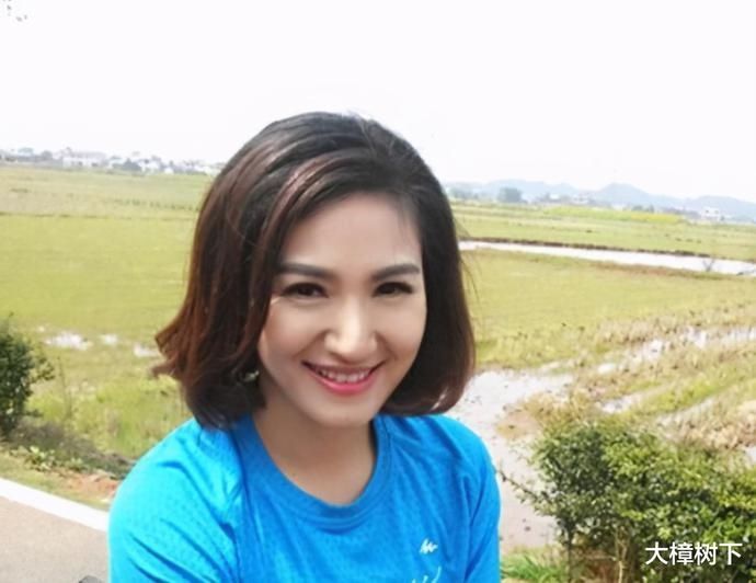 著名主持人|著名主持人狂奔千米后,5分钟内全身瘫痪,如今41岁坐轮椅无人娶