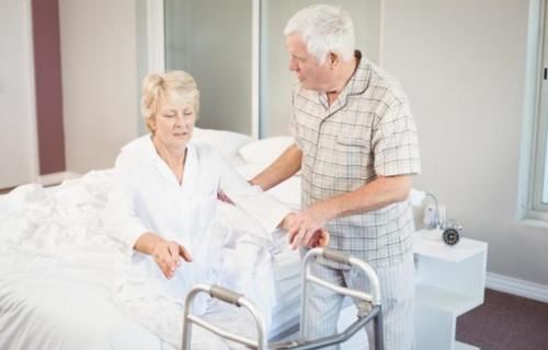 黃芪泡水，切記“5不5必”喝，喝對了養生，喝錯了有傷害，記清楚