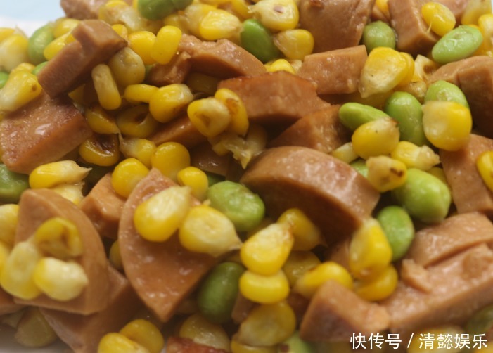 火腿肠的新鲜吃法,和玉米一起炒,甜鲜爽口,一盘上锅不够吃