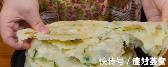 步骤|简单的葱油饼做法,当早餐吃很合适,柔软多层喷喷香