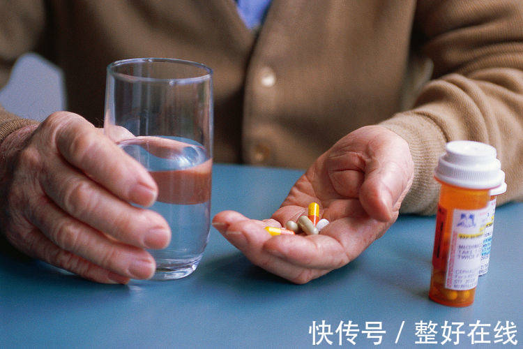 高血压患者|寒潮来袭，老年高血压患者如何安全过冬？专家提醒：建议做好五点