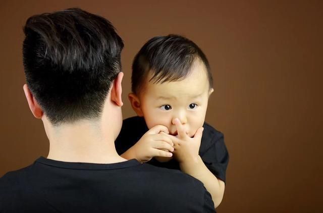 二胎|中产家庭不敢生,一般家庭可劲生,生育“两极分化”是咋造成的