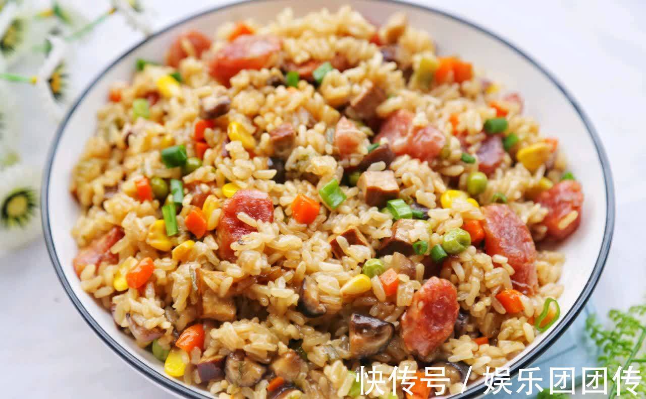 饭菜|懒人香菇香肠焖饭,做法简单,饭菜一锅出,省时又省力