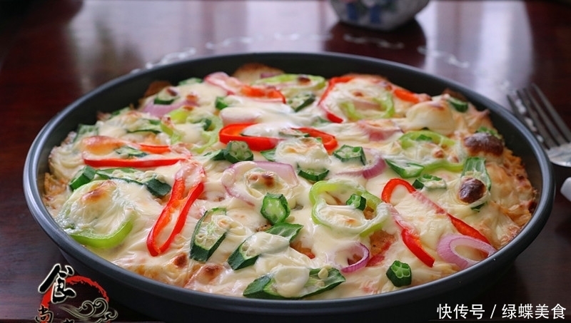 剩米饭完美的吃法不是炒，而是此做法，中西合璧，老人孩子都喜欢