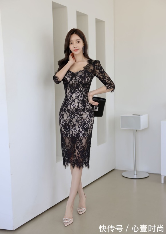 时尚!女神孙允珠的时尚搭配:凝露炫黑花轮刺绣镂空包臀裙