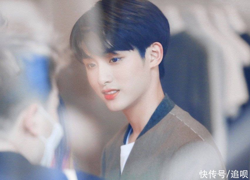 黄旭熙 董思成生图齐上热搜 不愧是李秀满出的视觉分队 全网搜