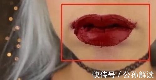 镊子 女子直播涂200层口红,卸妆只能用镊子剥,网友:你是魔鬼吗?