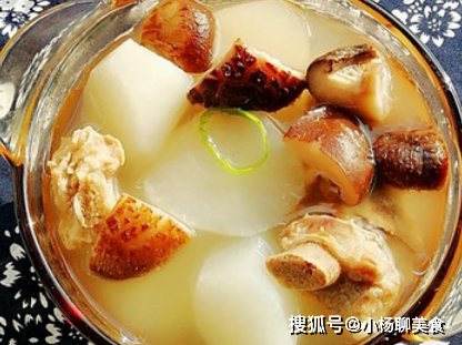 错误|炖排骨汤,多数人易出错的3个操作!肉质腥柴不鲜嫩,别乱炖汤了