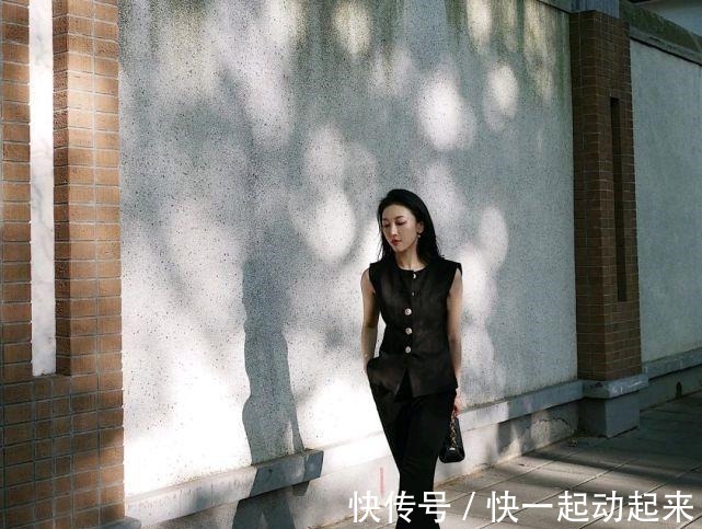 服装 越来越流行极简风穿搭,简简单单的穿搭风格,精致又高级