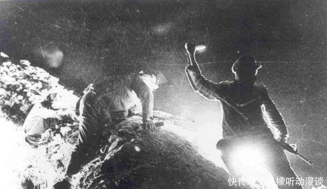 震死|上甘岭阵地,每秒落弹6发,白天黑夜不分颜色,卫生员被活活震死,惨烈!